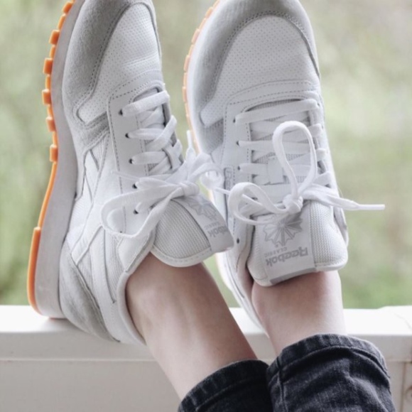 Reebok Shoes - Reebok Classic gum sole